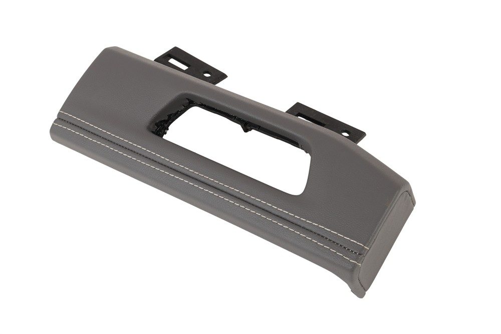 GM Genuine Parts Left Dashboard Panel 85047815 — image 2